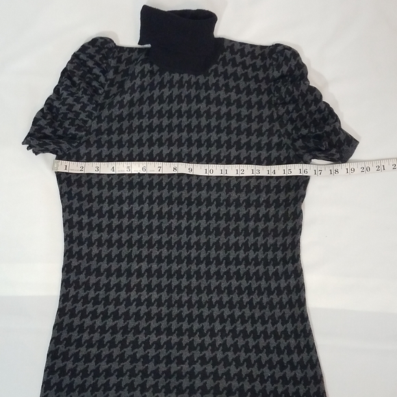 Beautiful woman's top - Picture 4 of 8